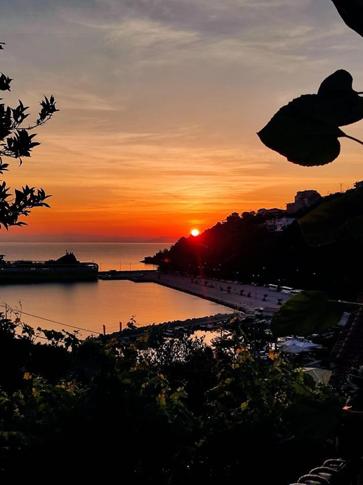 Louisa Studios Poros  Exterior photo