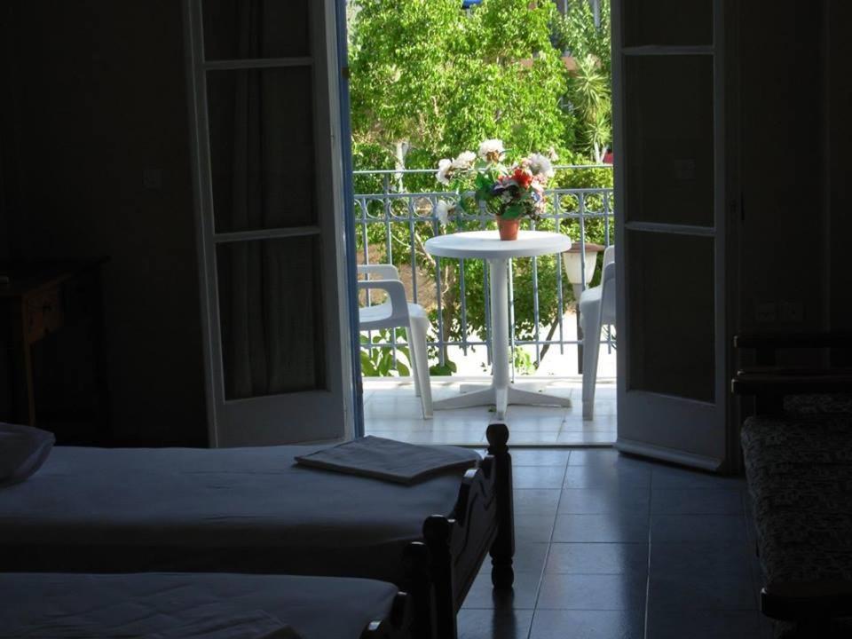 Louisa Studios Poros  Exterior photo